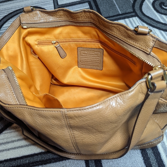 Vintage coach purse - Picture 2 of 2